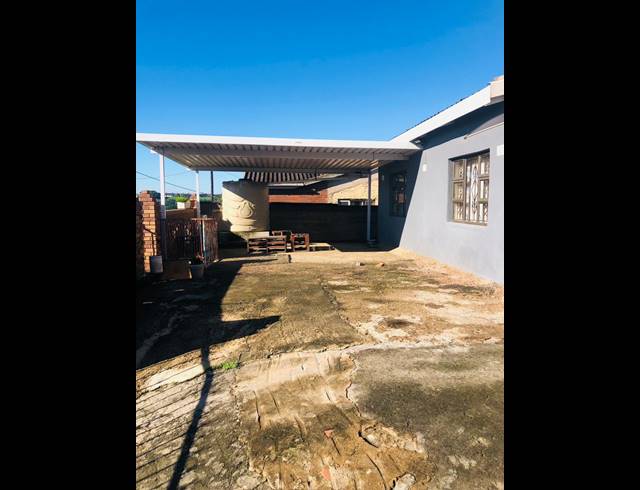 3 BEDROOM HOUSE FOR SALE IN KWAMASHU M
